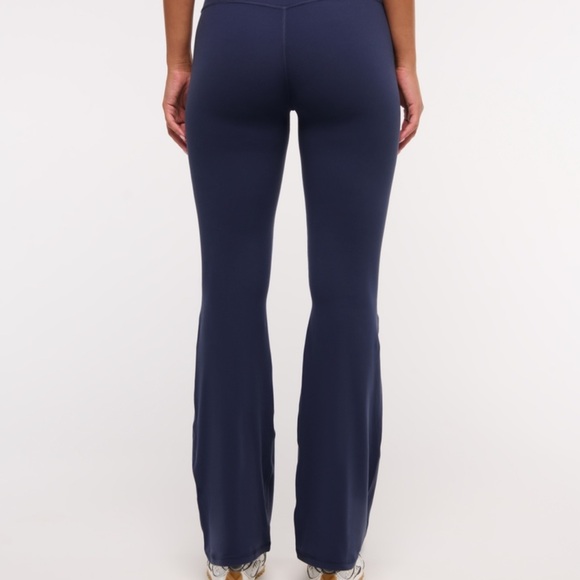 Abercrombie & Fitch YPB studioFLEX Flare Legging Size XXL - Picture 4 of 9